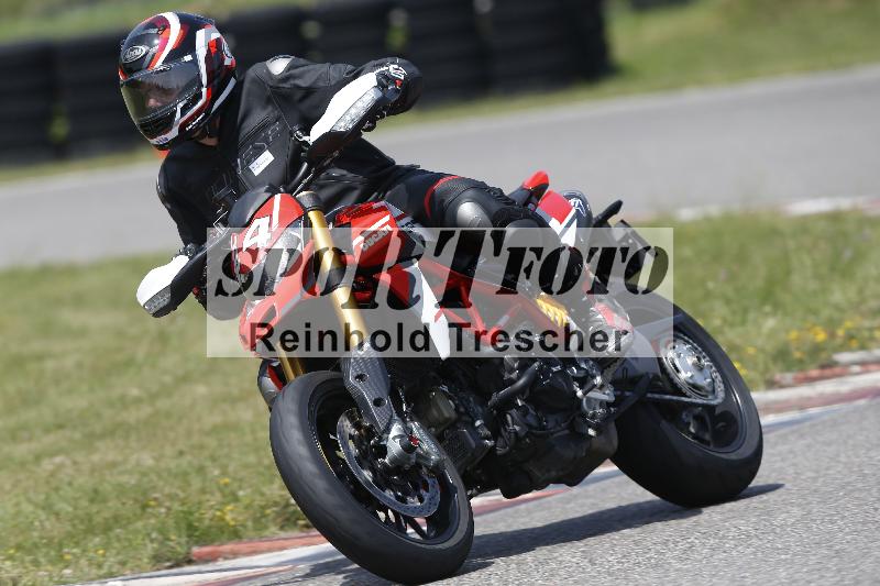 /27 12.06.2025 Ducati Schweiz Trackday Warmup  ADR/blau-bleu/24